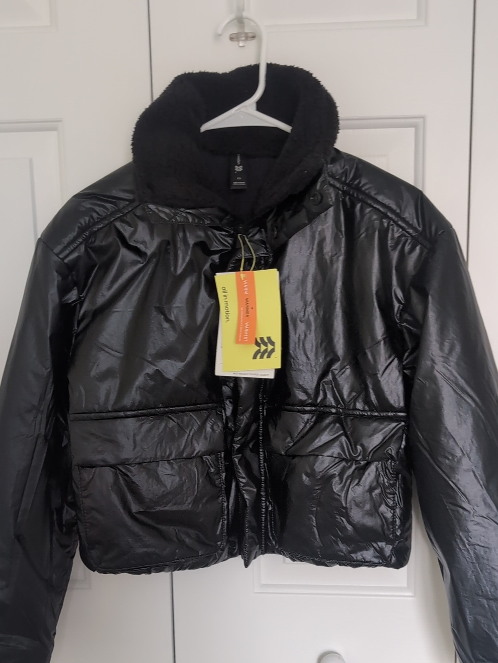 All In Motion Midweight Puffer Jacket - Picture 4 of 5